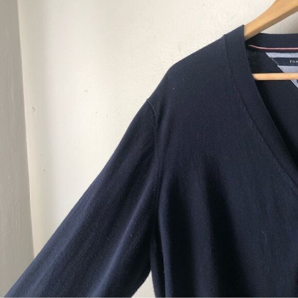 Tommy Hilfiger dark blue v-neck academia button down cardigan 100% Pima cotton - Picture 4 of 9